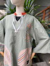 Load image into Gallery viewer, REI MANOBO LINEN TOP V1

