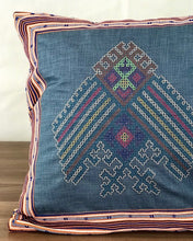 Load image into Gallery viewer, MANOBO ACCENT PILLOW CASE V9

